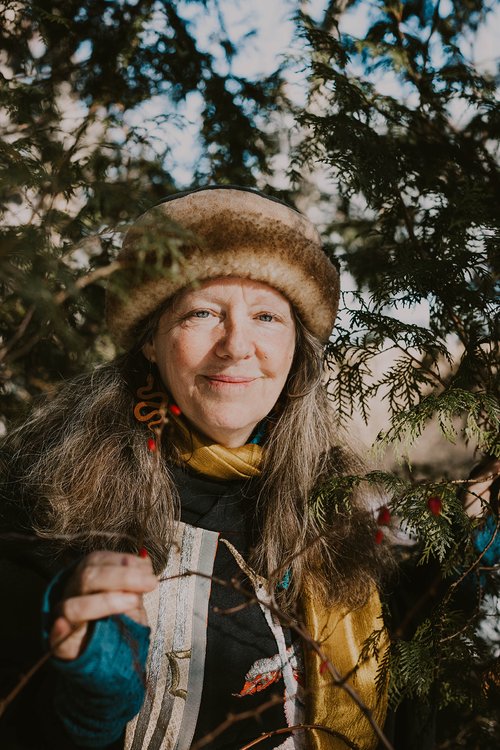 Robin Rose Bennett